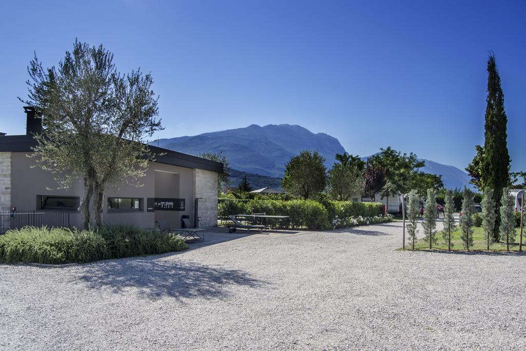Verdepiano Bed & Camping Riva del Garda Kültér fotó
